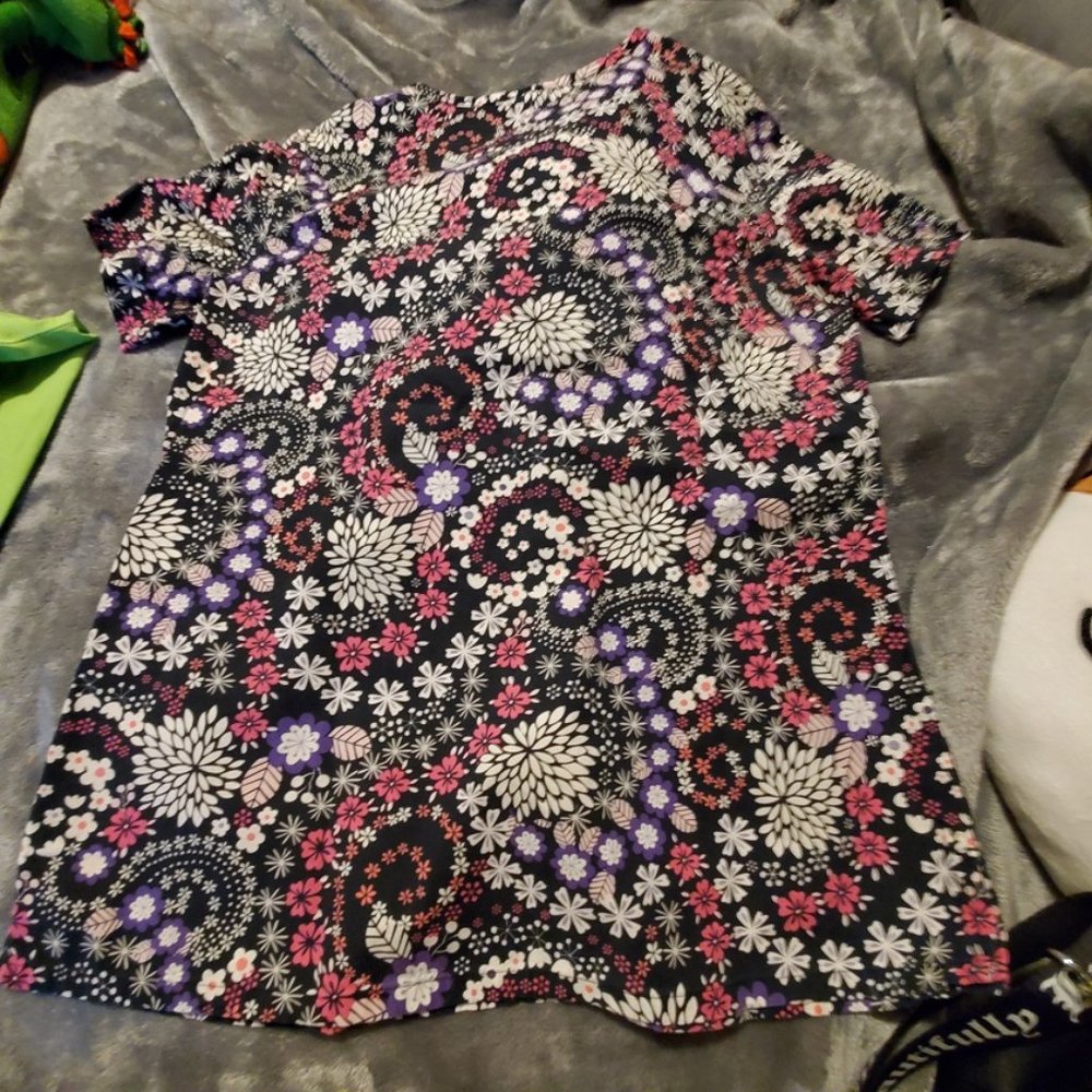 Scrub top